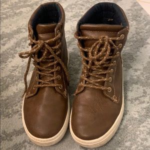 Boys boots OLD NAVY sz 3